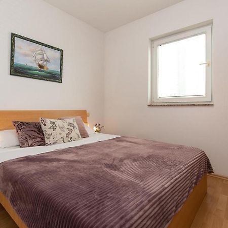 Apartment Filip Krk Town Buitenkant foto