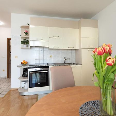 Apartment Filip Krk Town Buitenkant foto