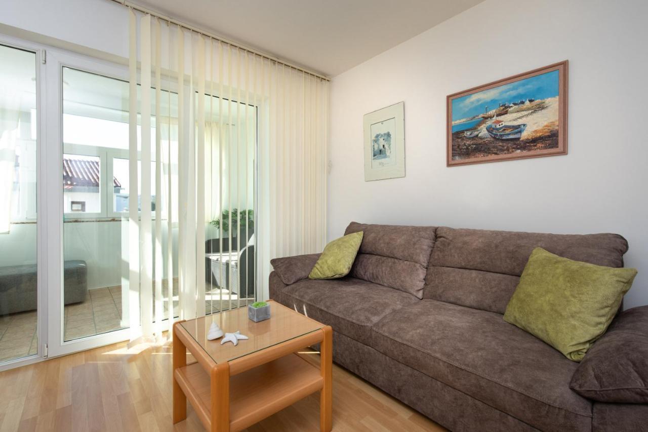 Apartment Filip Krk Town Buitenkant foto