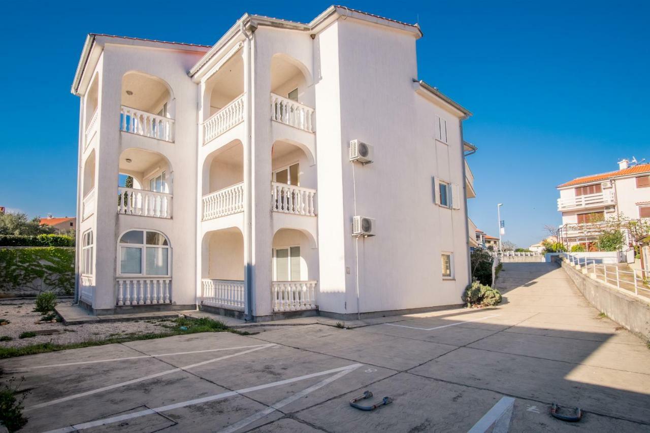 Apartment Filip Krk Town Buitenkant foto
